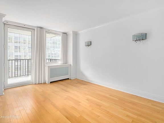 4th image of 212 E 47th St APT 14F