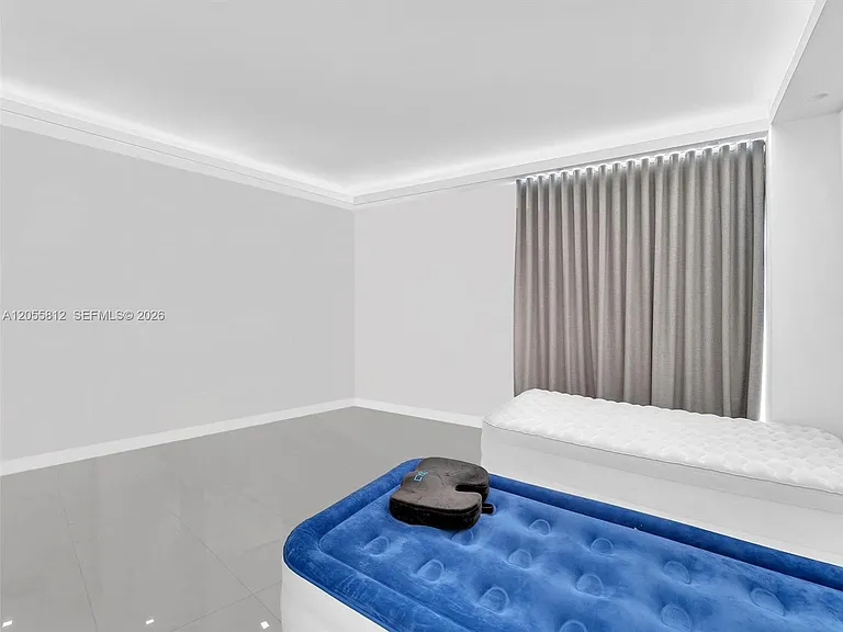19707 Turnberry Way #6E — Photo 14