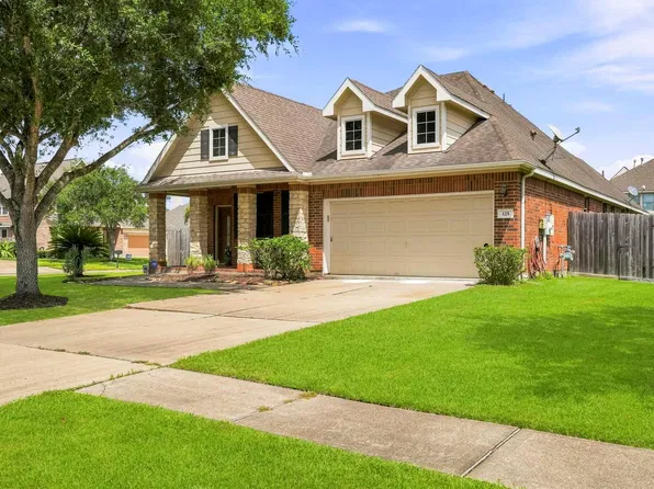 125 Avery Springs Ln, Dickinson, TX 77539