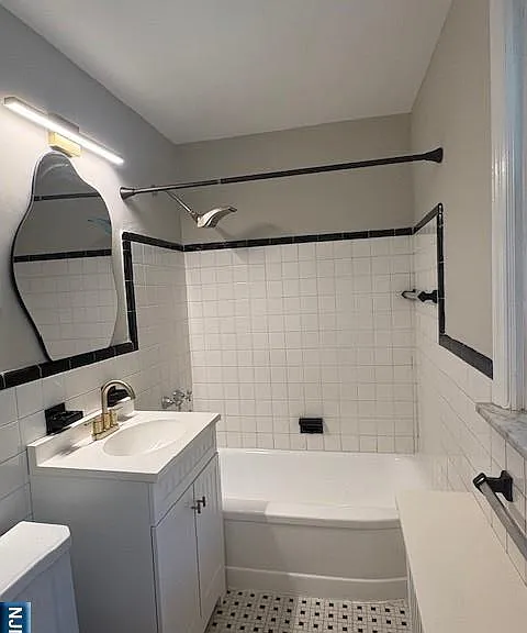 23-16 Howard Ave #D — Photo 7