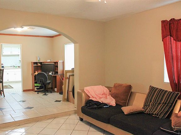 2nd image of 6955 Twiggs Ln