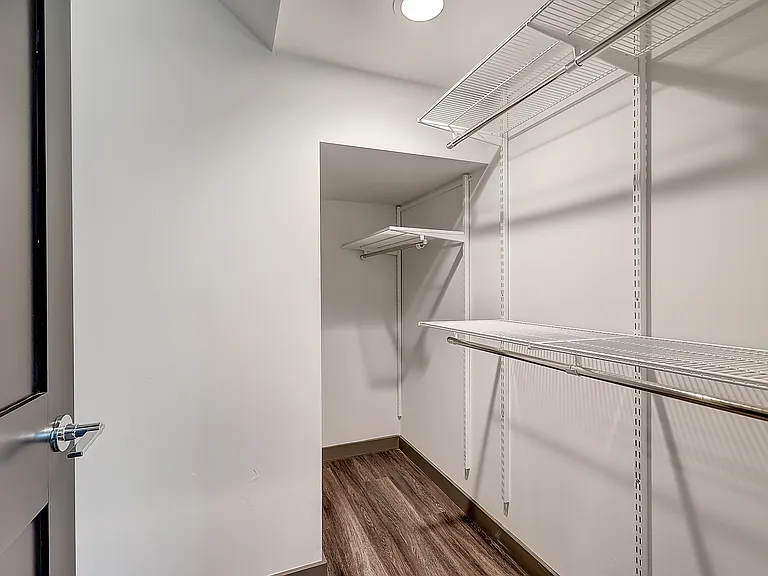 641 N Hobart Blvd — Photo 11