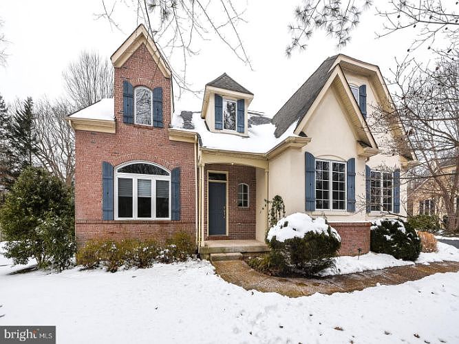 1st image of 309 Gentry Ln