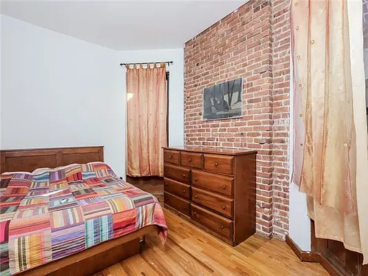Sold by Avenue Sotheby's International Realty | media 21