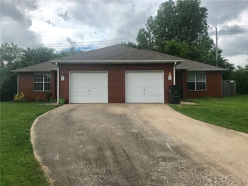 1st image of 224 Fox Run Pl Unit A