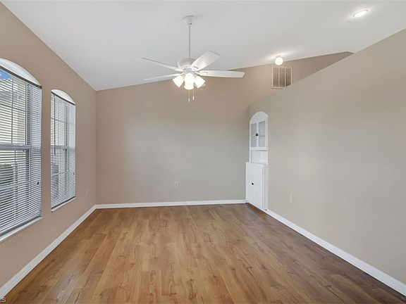 4th image of 1826 NW 21st Ter
