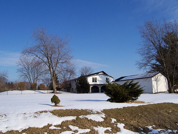 4th image of 20W050 Pleasantdale Dr