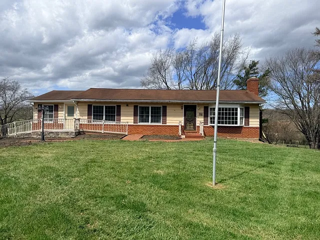 190 Bachmans Valley Rd — Photo 2