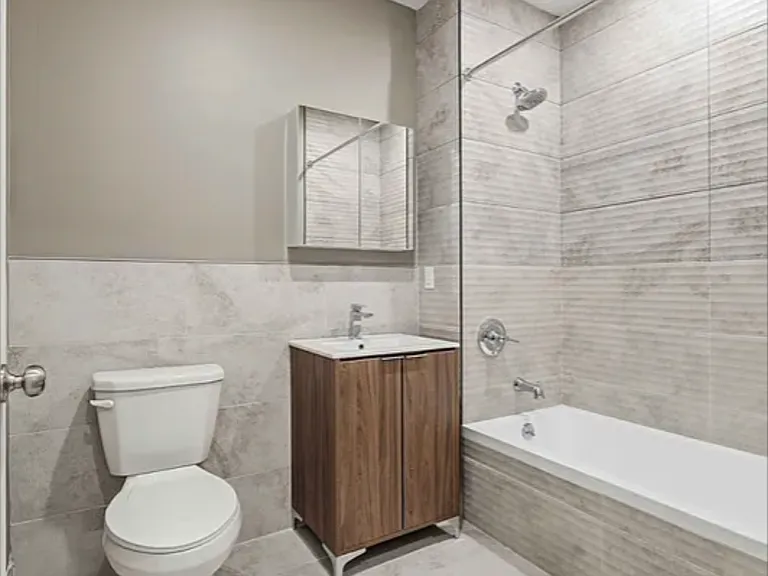 89-25 162nd St #402 — Photo 9