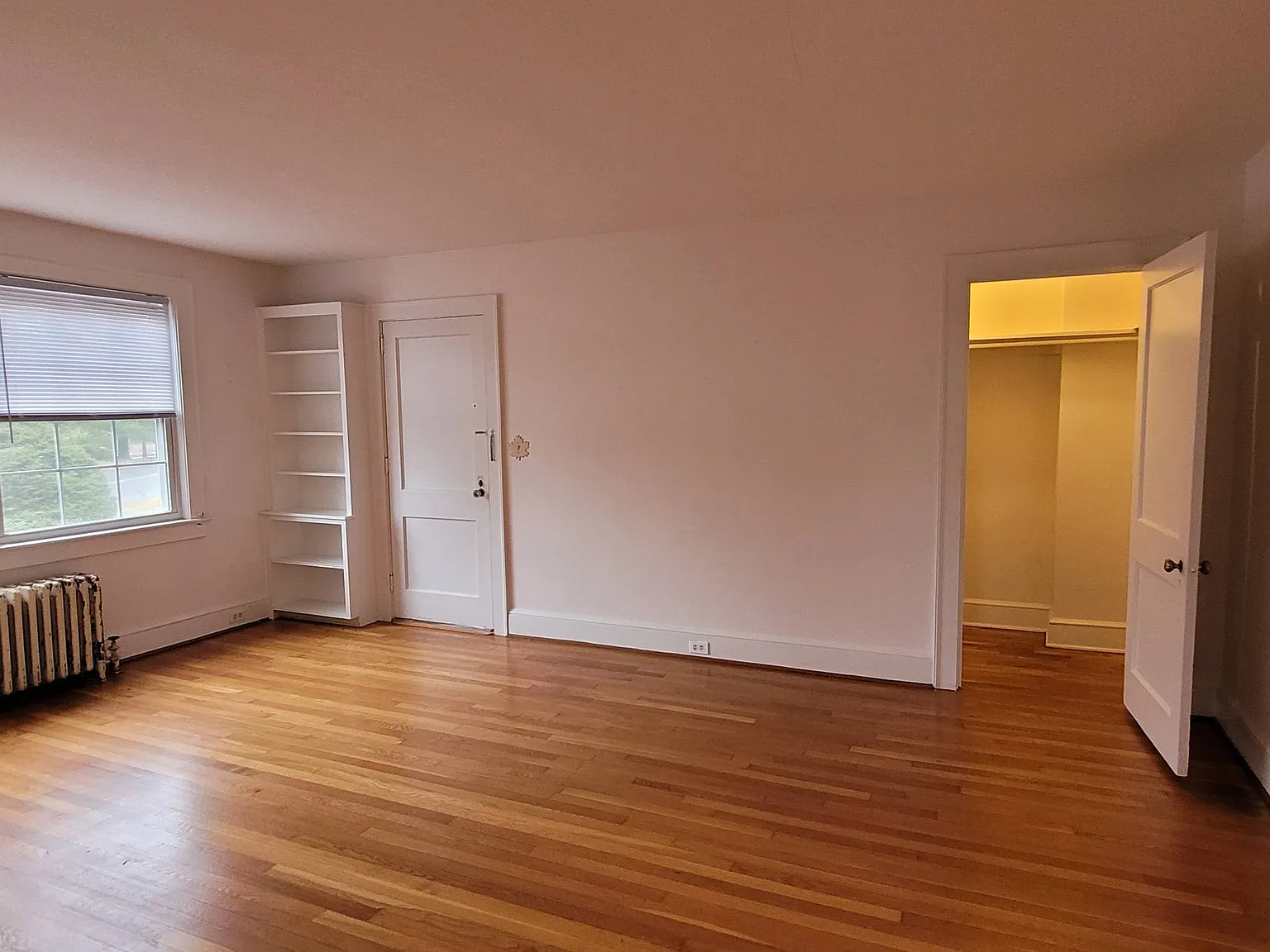 487 Kimberly Ave — Photo 4