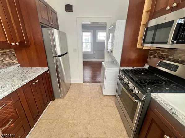 15 Samuel Ave #2B, Clifton, NJ 07013