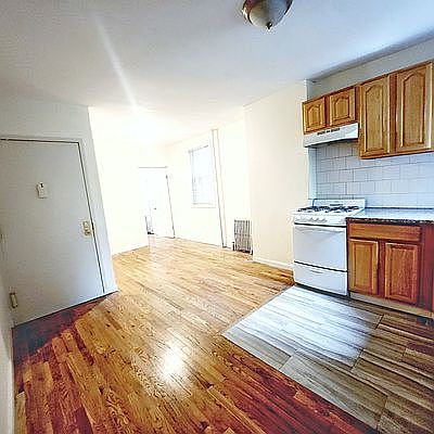 5th image of 4308 25th Ave APT 3L