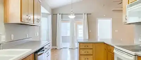724 Ladner Dr — Photo 7