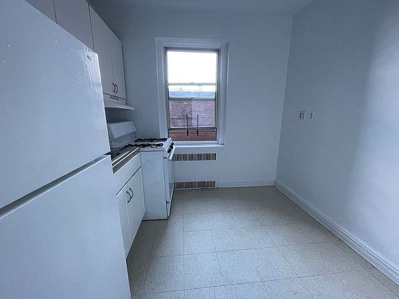 5th image of 64-48 Booth St #34