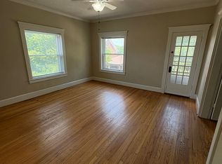 115 N 33rd St APT 8, Omaha, NE 68131