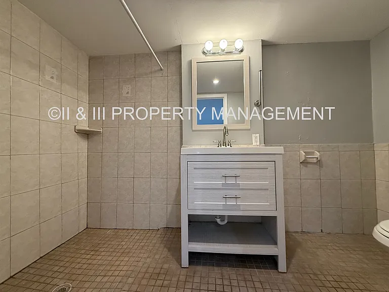 3700 Wyandotte St #BASEMENT — Photo 13
