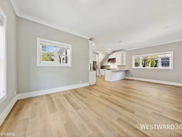 240 S Brainard Ave #2 — Photo 15