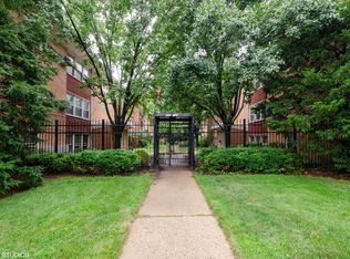 7530 N Ridge Blvd APT 2W, Chicago, IL 60645