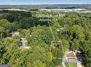 818 Bolton Rd NW, Atlanta, GA 30331