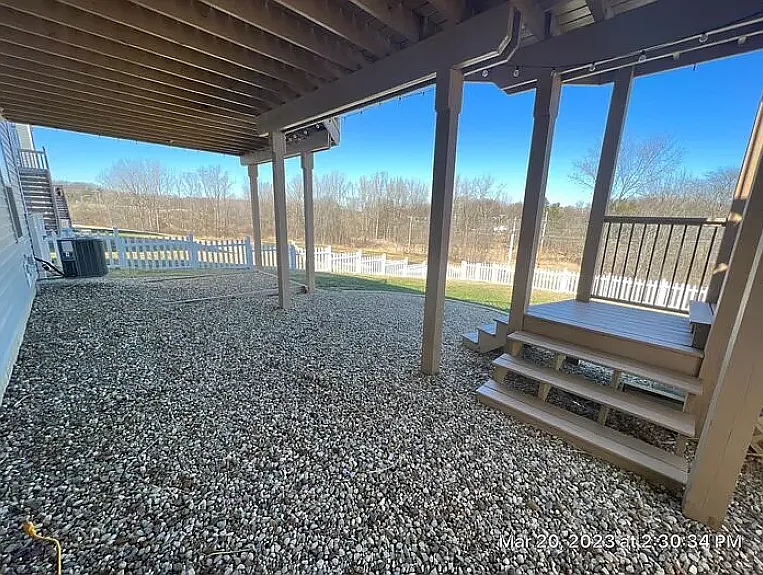 413 Fox Dr — Photo 2