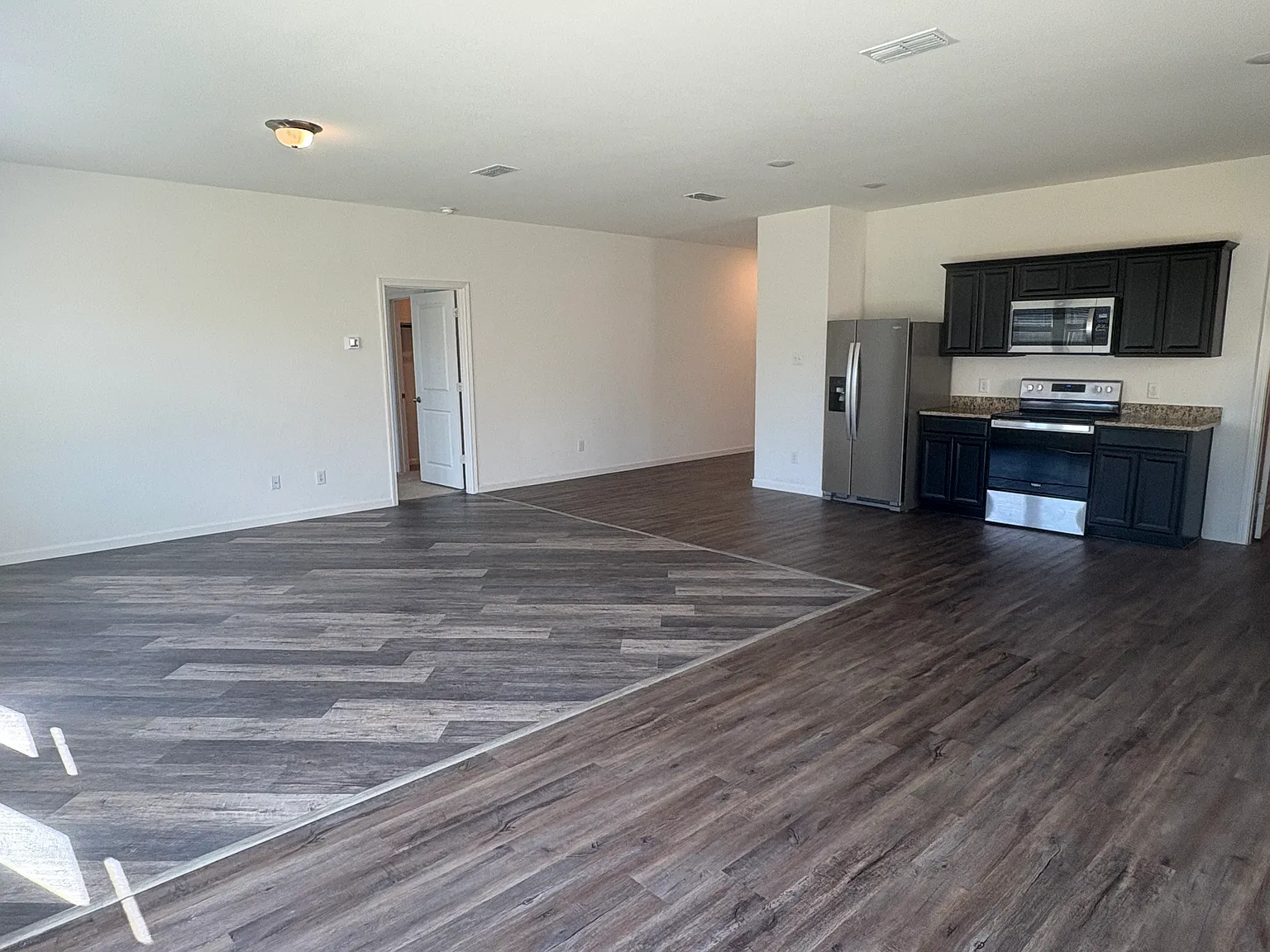 821 Cedar Elm Dr — Photo 3