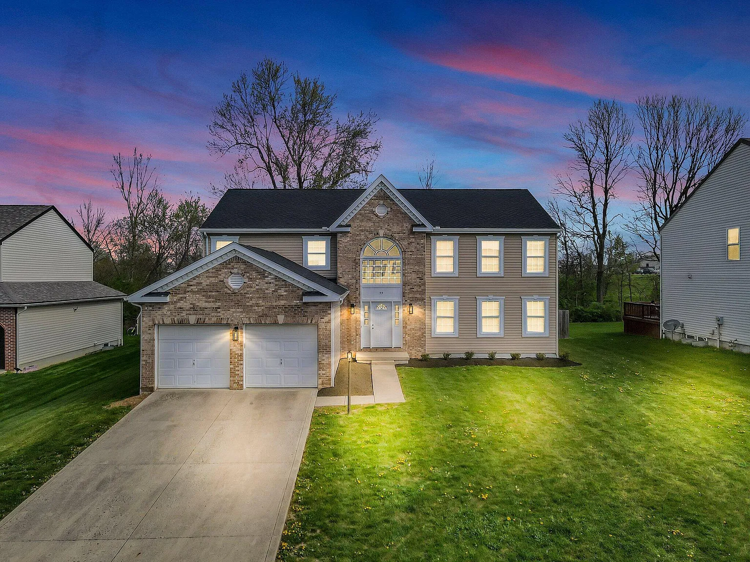 99 Knights Bridge Dr N photo 1