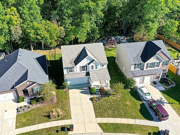 5th image of 488 Harrison Woods Ct