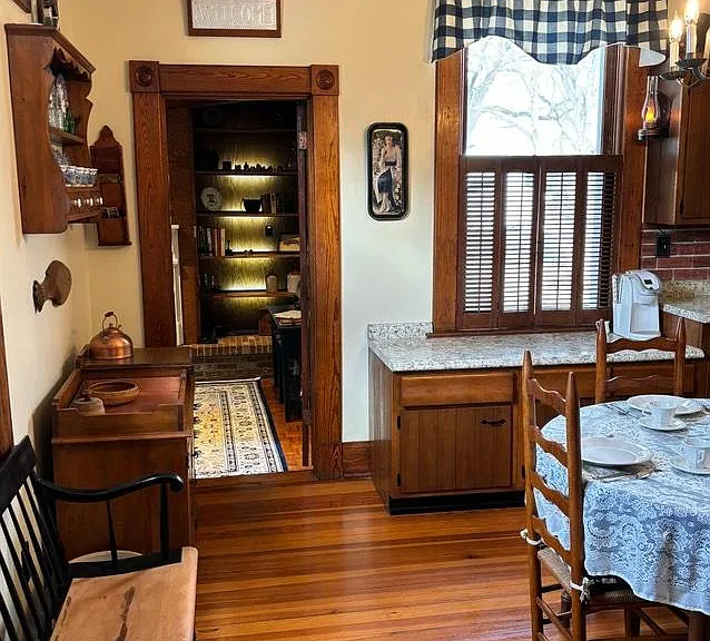 Open kitchen - eat in
Fully equipped