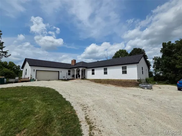 2688 Sullivan Bottom Rd, Saint Clair, MO 63077