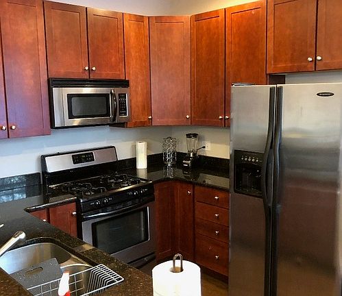 3rd image of 1429 W Birchwood Ave APT 3W
