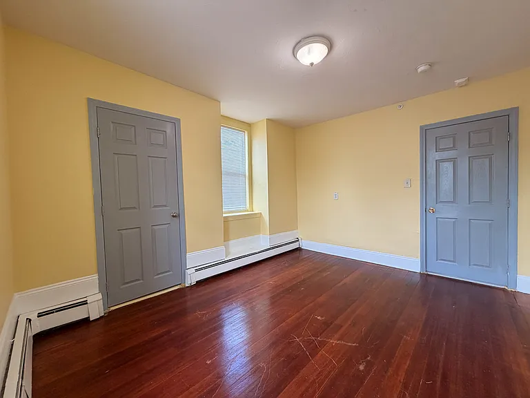 560 Broad St #2 — Photo 32