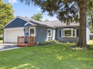 407 S Harvard Ave, Villa Park, IL 60181