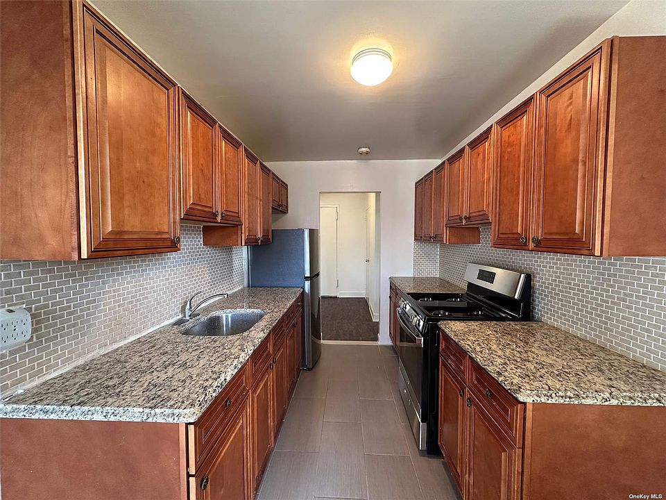1st image of 190 1st St APT 4B