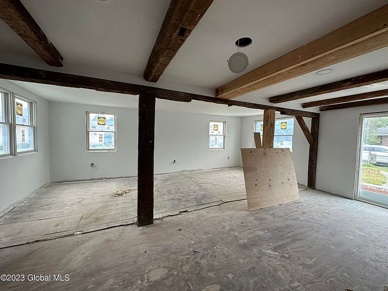 2nd image of 164 Grand Street