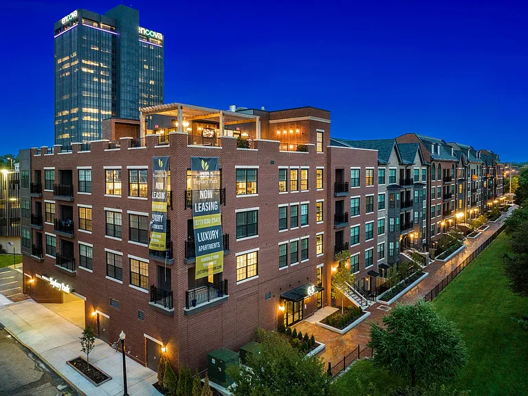 Residences at Topiary Park — Photo 32