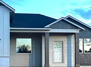 1063 W Troy Pl, Kuna, ID 83634