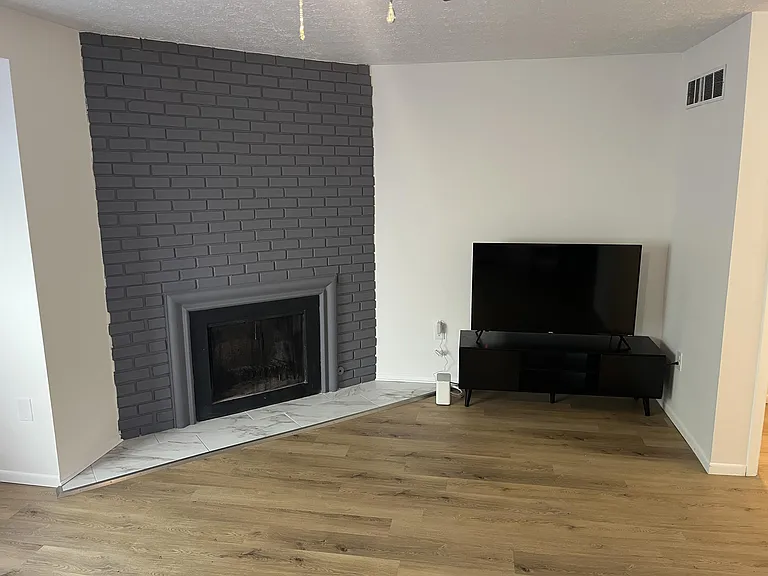 282 Randolph St — Photo 42