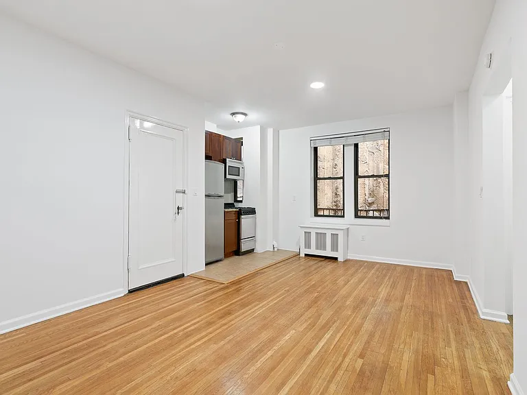 225 W 23rd St #2252K — Photo 4