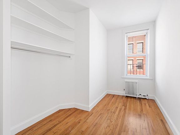 3rd image of 101 Thompson St #39