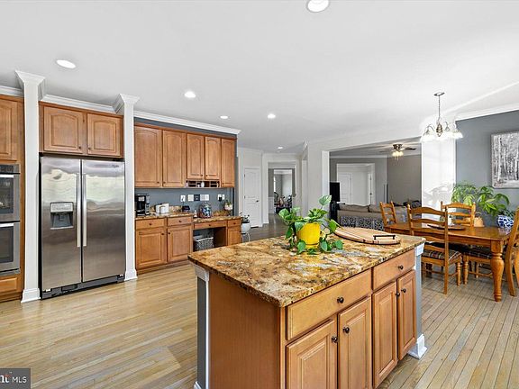 4th image of 11 Garnet Way