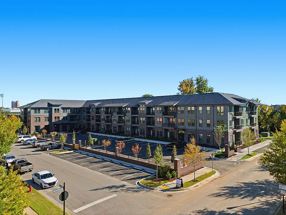 Building Photo 2