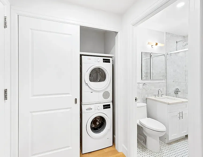 160 East 48th Street — Photo 3