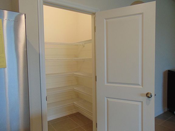 5th image of 748 Barclay Wood Dr