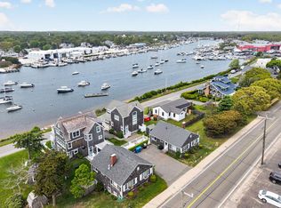 424 Grand Ave, Falmouth, MA 02540