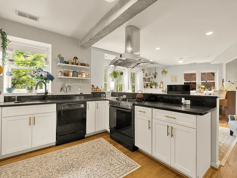 70 Rhode Island Ave NW #202 — Photo 9