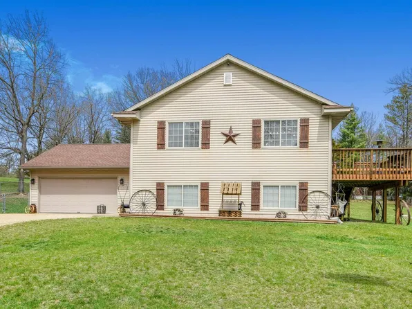 906 Golden Drive, Wisconsin Dells, WI 53965