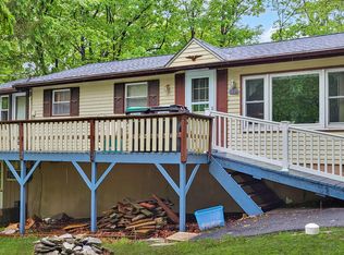 109 Autumn Rd, Dingmans Ferry, PA 18328