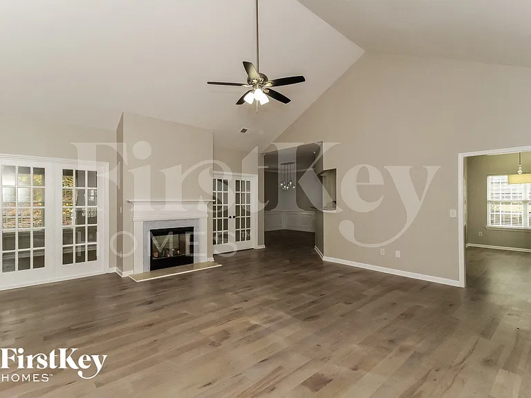 32 Soapstone Ln — Photo 2
