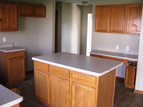 5th image of 952 Natalie Way
