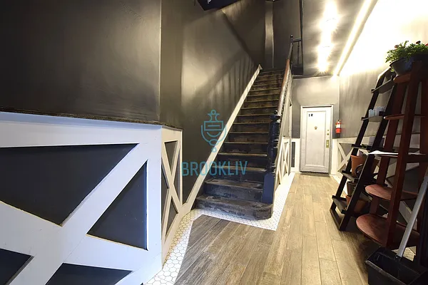 Rented by null | media 11